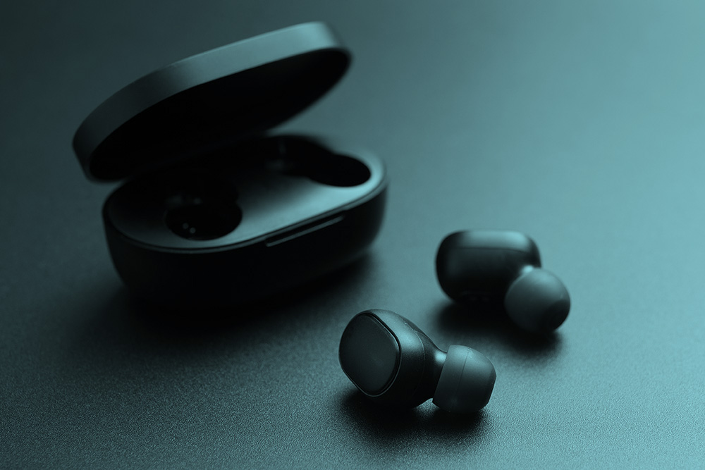 WallUniverse electronic distributor Elektronik in ear headphones blue